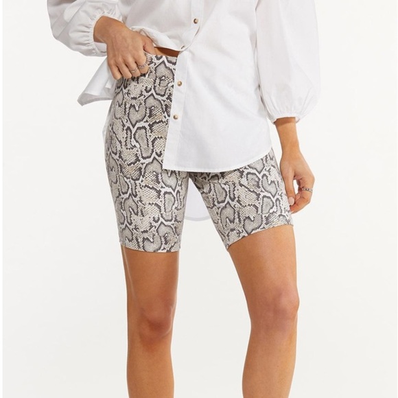 Zenana Outfitters Pants - NEW| Women’s Snakeskin Print Athletic Biker Shorts